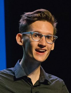 Neil Cicierega speaking at XOXO 2016 (cropped).png