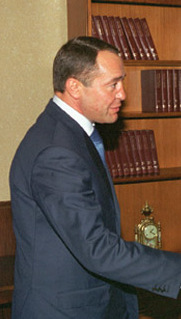 Mikhail Lesin (cropped).jpg