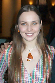 Misty Mundae Random Fan (cropped).jpg