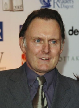 10778-RobertGlenister-12202789240.jpg