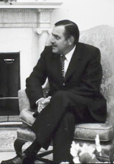 Pik Botha.jpg