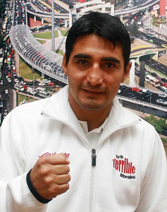 Erik Morales.jpg