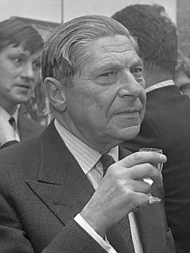 Arthur Koestler (1969).jpg