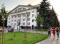 Theatre Mariupol east.jpg