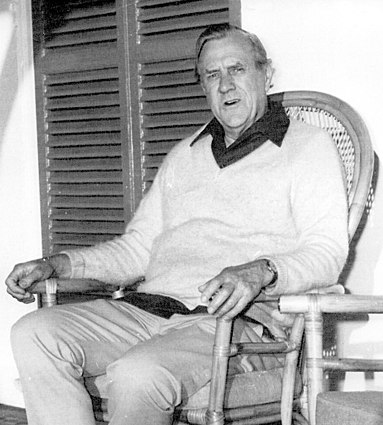 Patrick White 1973.jpg