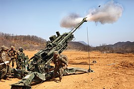 M777A2 12-го полка 3-й дмп на стрельбах в Паджу, Республика Корея, 2013 год