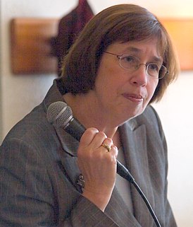 Linda Greenhouse, 2005.jpg