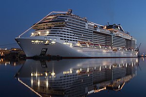 MSC Bellissima на верфи в Сен-Назере, Франция, 2019