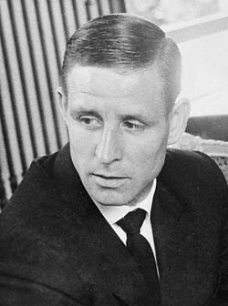 Raymond Kopa 1963b.jpg