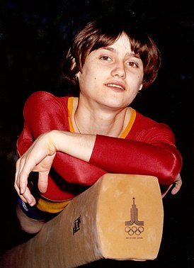 Nadia Comăneci Moscow1980.jpeg