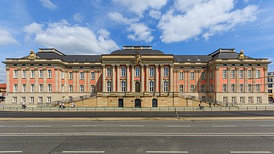 Городской дворец (Stadtschloss) в Потсдаме. 1744—1752