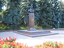 E8546-Almaty-Kunaev-Square.jpg