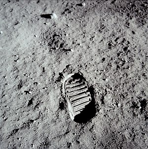 Apollo 11 bootprint.jpg