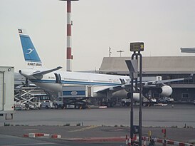 Kuwait airways A-340.JPG