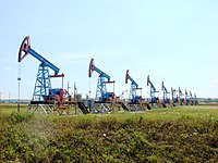 Pumpjacks in Ishimbay.jpg