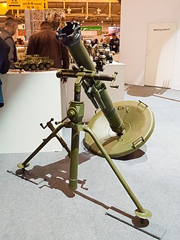 M120-15 Molot 02.jpg