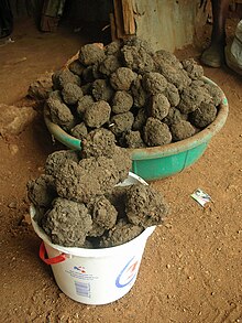 Briquette Uganda 1.jpg