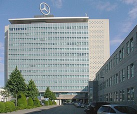 Stuttgart-Untertuerkheim-DC-Zentrale.jpg