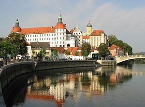 Schloss Neuburg.jpg