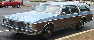 2nd-Oldsmobile-Custom-Cruiser.jpg