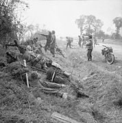 Валлийские гвардейцы с пулемётом Bren у Каньи, июль 1944.