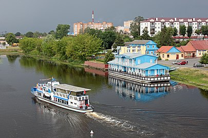 Вид с моста через реку Пина