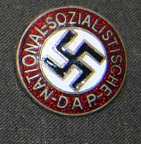 Badge (AM 1996.71.187).jpg