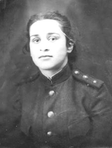 Елена Боннэр в 1945 году